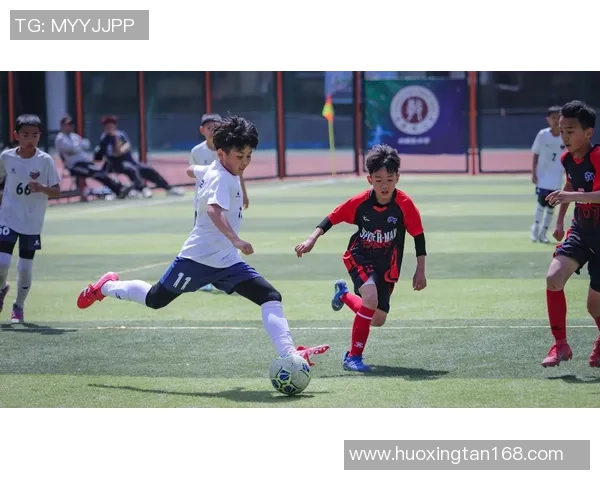 足球明星精彩瞬间全解析动作技巧与风格一网打尽